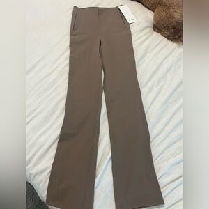 lululemon brown trousers size 4 NWT